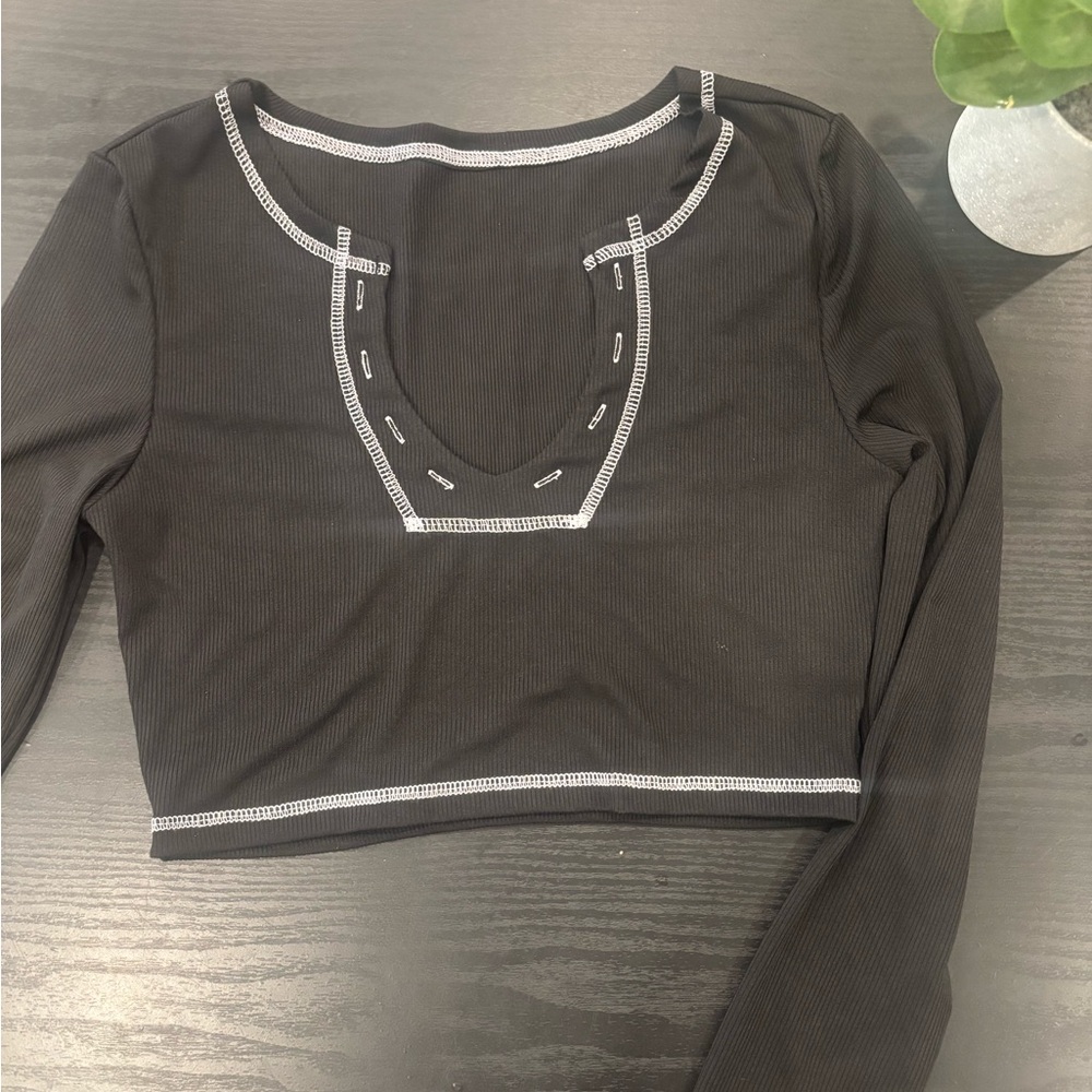 Black Long Sleeve Crop Top with White Stitching